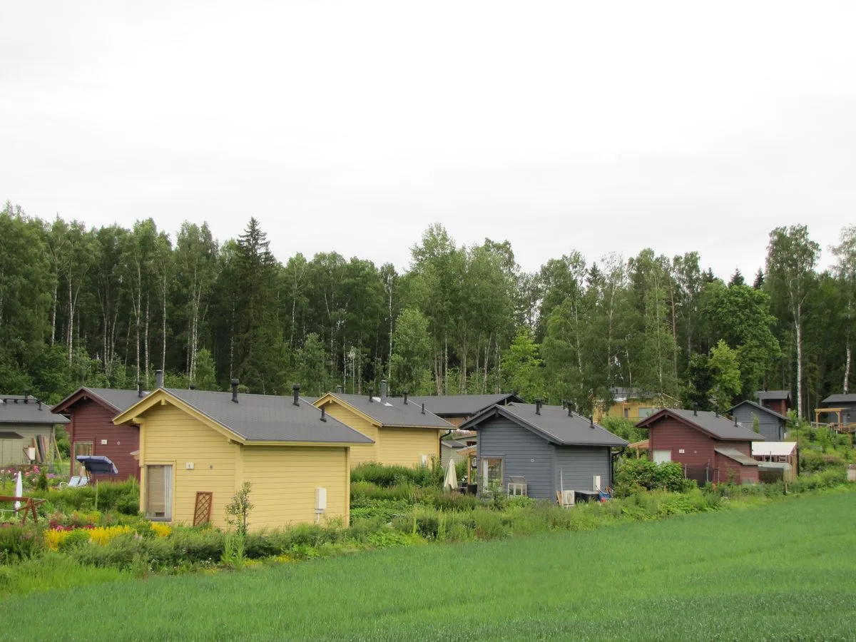 Luftkupol-hallgrund på skruvpålar