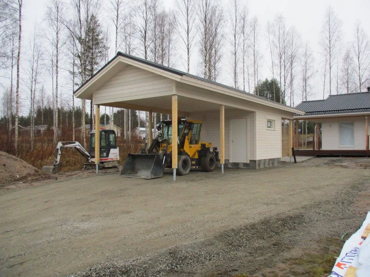 Garagebyggnad på skruvpålegrund