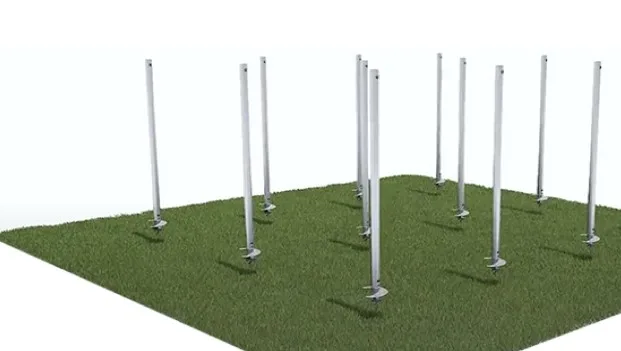 HELIX skruvpålar placerade i marken på en byggarbetsplats
